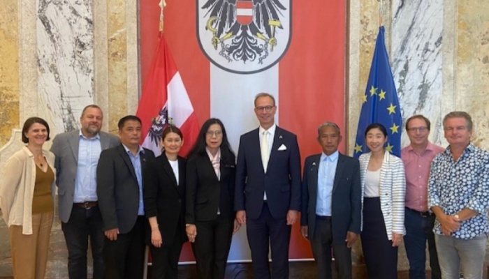 Royal Thai Embassy in Vienna invited the Thai-Austrian Techn ...