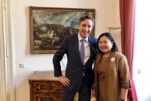 <strong>Read more about</strong><br />นางสาวมรกต ศรีสวัสดิ์ เอกอัครราชทูต ณ กรุงเวียนนา ได้พบหารือกับนาย Enno Drofenik อธิบดีกรมพิธีการทูต และนาย Johannes Peterlik ปลัดกระทรวงการต่างประเทศของออสเตรีย นางสาวมรกต ศรีสวัสดิ์ เอกอัครราชทูต ณ กรุงเวียนนา ได้พบหารือกับนาย Enno Drofenik อธิบดีกรมพิธีการทูต และนาย Johannes Peterlik ปลัดกระทรวงการต่างประเทศของออสเตรีย